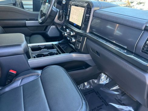 Used 2024 Ford F250 Lariat w/ Lariat Ultimate Package image 18