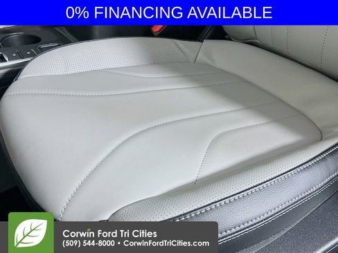 New 2025 Ford Escape SE w/ PHEV Premium Package image 23