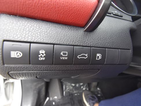 Used 2018 Toyota Camry XSE w/ Driver Assist Package FWD image 11