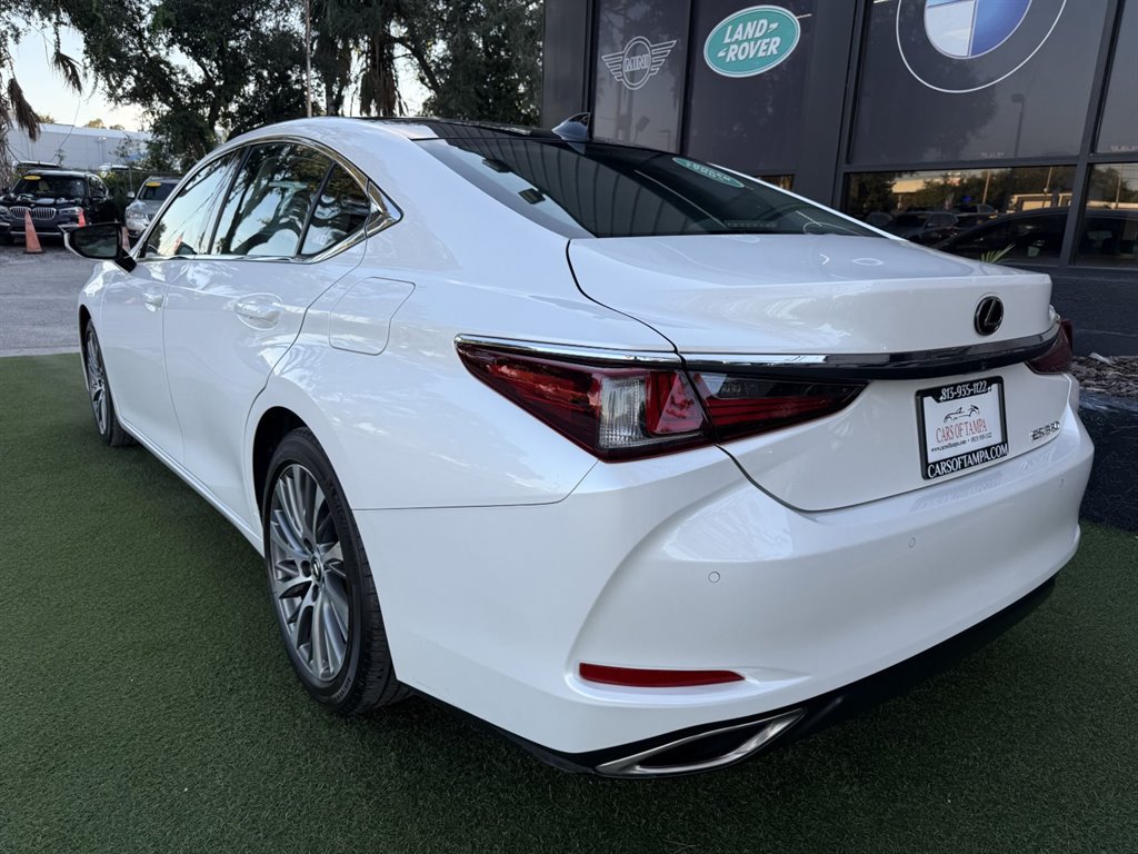 Used 2020 Lexus ES 350 w/ Premium Package FWD image 4