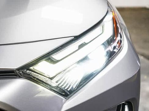 Certified 2022 Toyota RAV4 XSE image 8