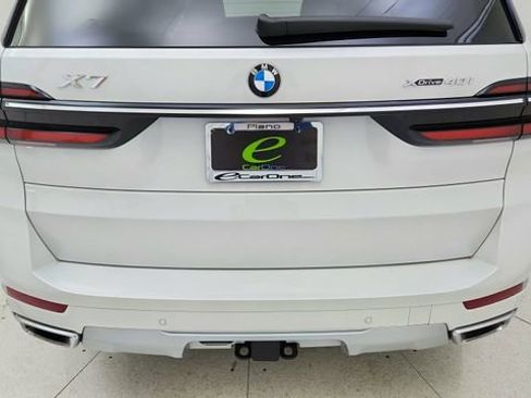 Used 2025 BMW X7 xDrive40i w/ Executive Package image 12