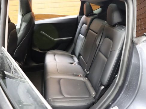 Used 2023 Tesla Model Y Long Range image 29