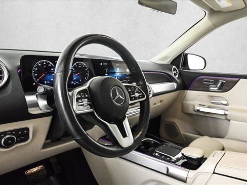 Certified 2023 Mercedes-Benz GLB 250 4MATIC w/ Premium Package image 10