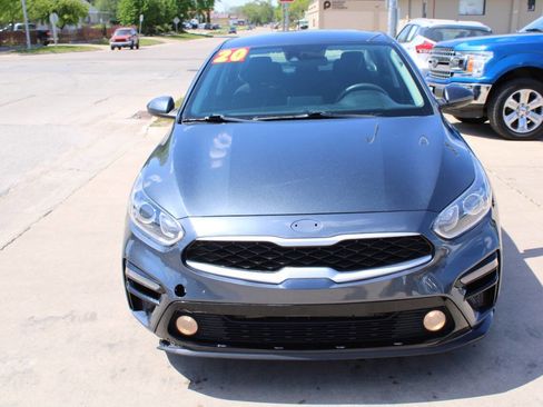 Used 2020 Kia Forte LXS FWD image 3