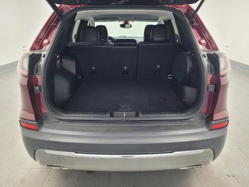 Used 2019 Jeep Cherokee Limited image 29