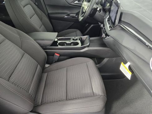New 2026 Chevrolet Equinox LT w/ Safety and Technology Package FWD image 15