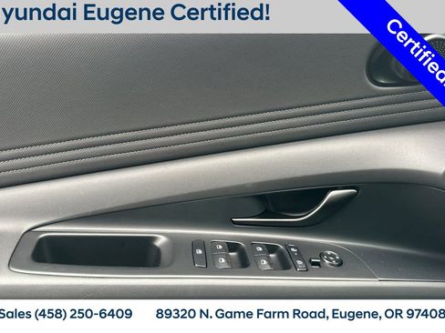 Used 2025 Hyundai Elantra SEL image 13