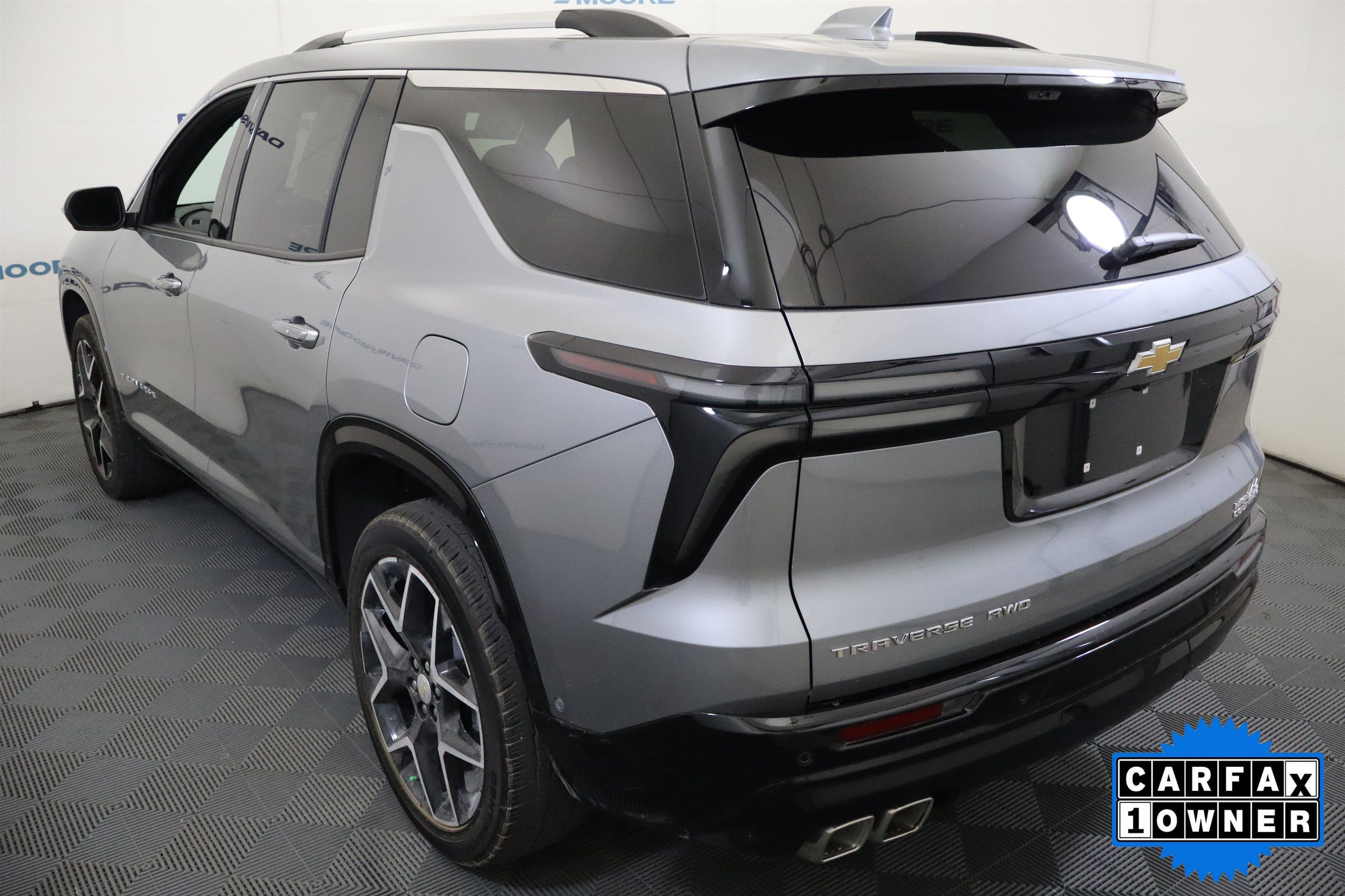 Used 2026 Chevrolet Traverse High Country w/ LPO, Floor Liner Package AWD/4WD image 10