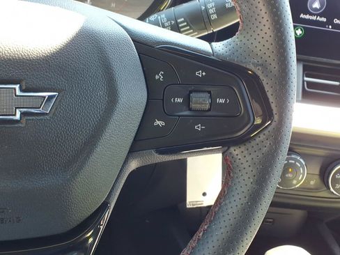 Used 2024 Chevrolet Trax RS w/ Driver Confidence Package FWD image 18