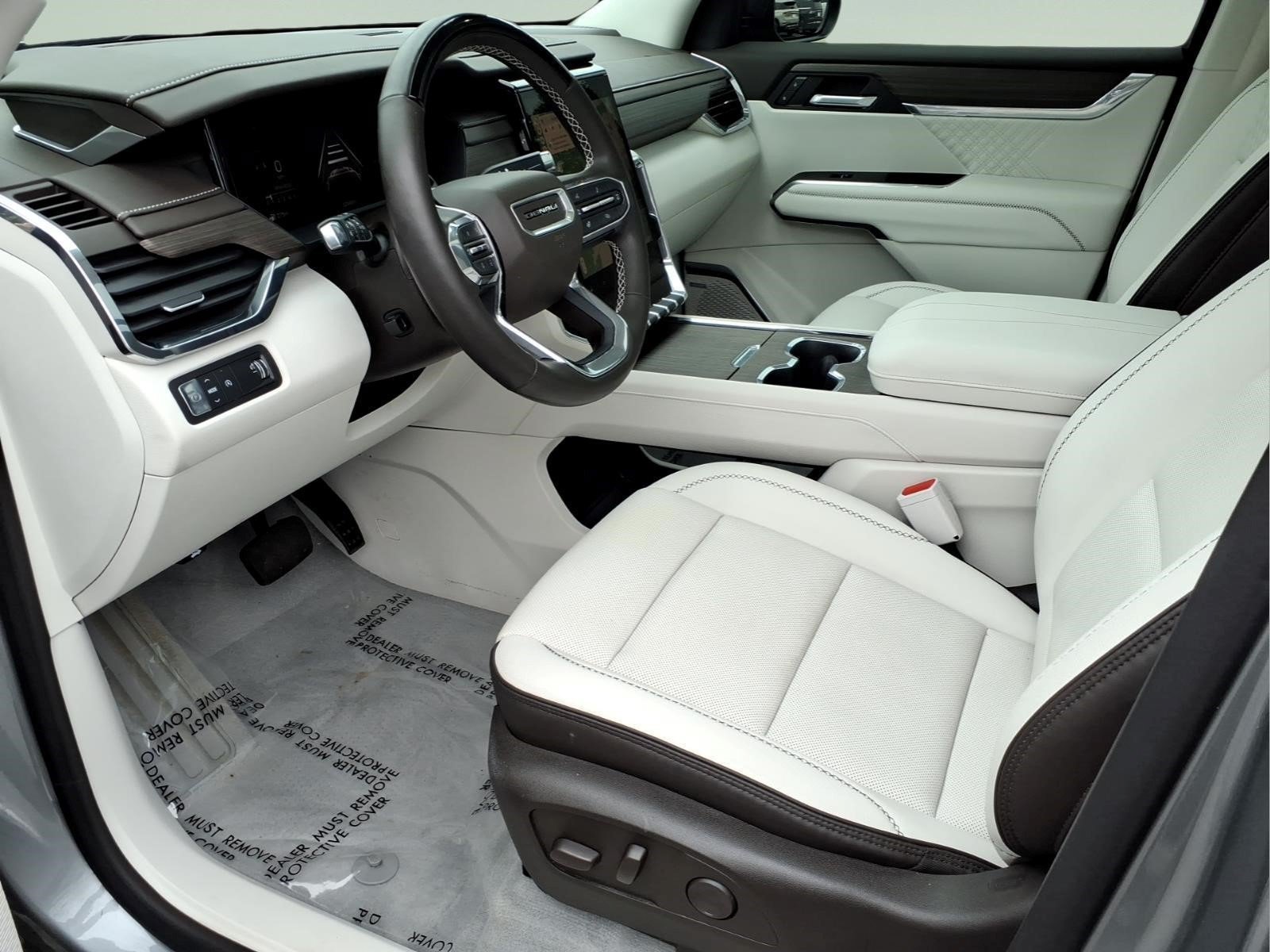 Used 2024 GMC Acadia Denali w/ Super Cruise Package FWD image 13