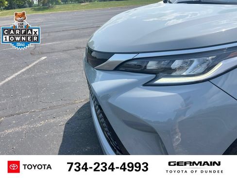Used 2023 Toyota Sienna XSE FWD image 12