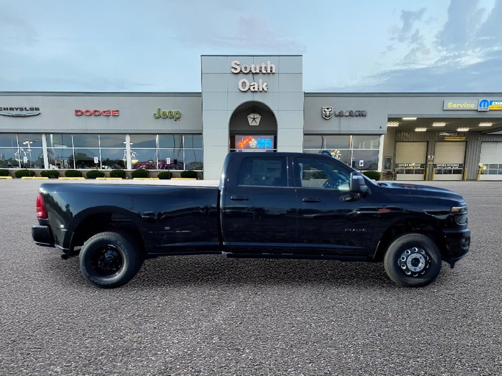 New 2027 RAM 3500 Laramie AWD/4WD image 2