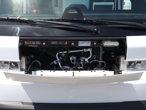 Used 2024 Chevrolet Brightdrop 600 w/ Commercial Equipment Package AWD/4WD image 12