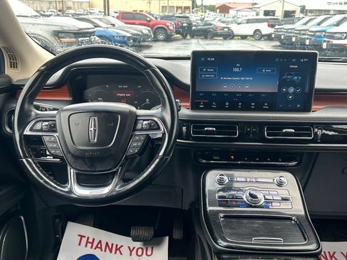 Used 2022 Lincoln Nautilus Reserve w/ Luxury Package AWD/4WD image 20