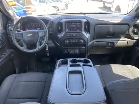 Used 2022 Chevrolet Silverado 1500 Custom AWD/4WD image 25