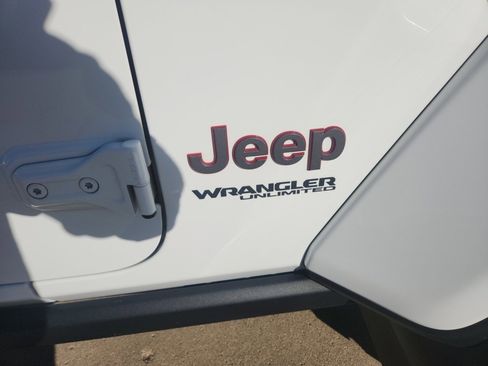 Used 2019 Jeep Wrangler Unlimited Rubicon image 32