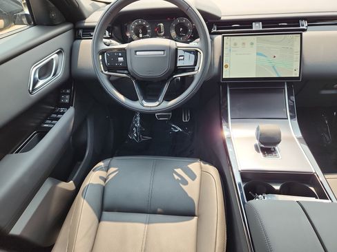 New 2026 Land Rover Range Rover Velar Dynamic SE image 4