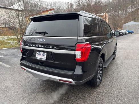 Used 2024 Ford Expedition XLT image 3