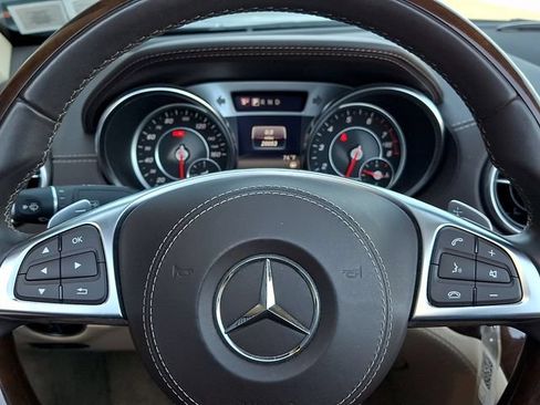 Used 2018 Mercedes-Benz SL 550 image 23