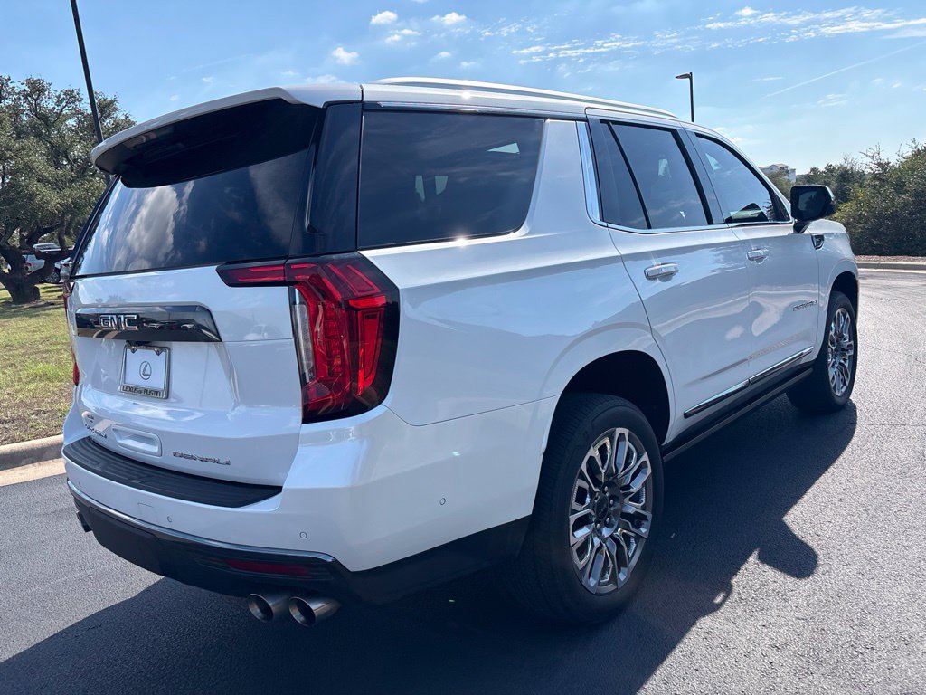 Used 2023 GMC Yukon Denali Ultimate AWD/4WD image 5
