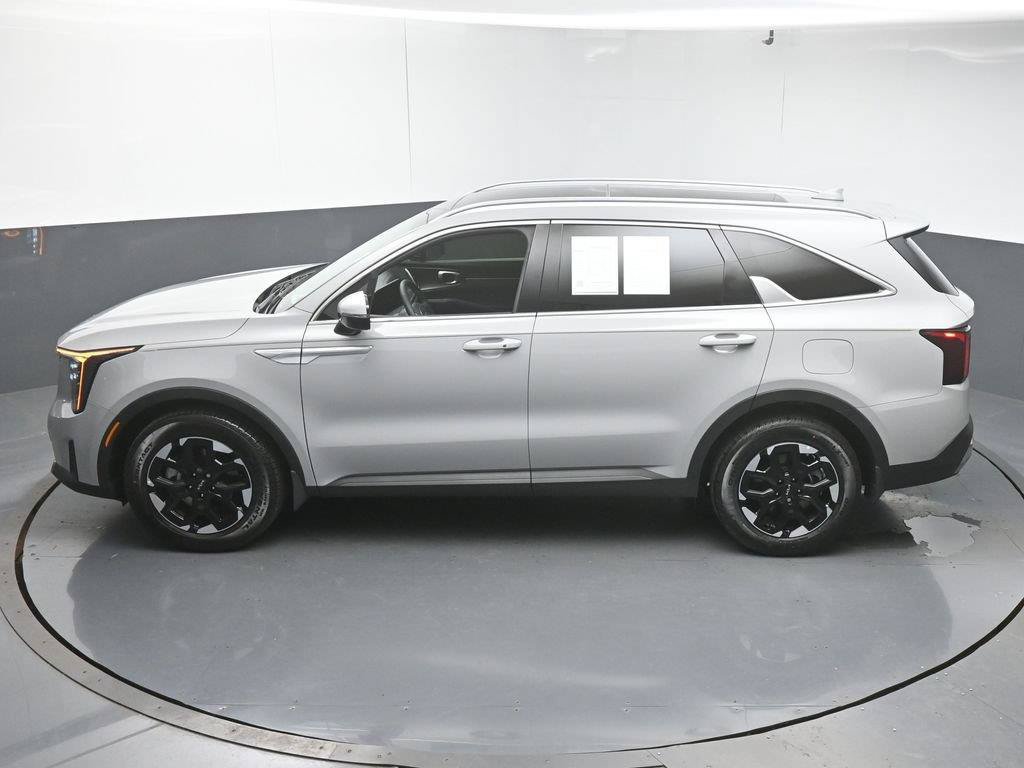 Used 2025 Kia Sorento S w/ Panoramic Sunroof Package FWD image 45