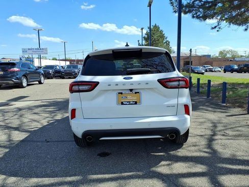 Used 2024 Ford Escape ST-Line w/ Tech Pack #1 AWD/4WD image 7