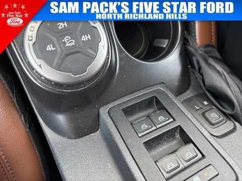 Used 2023 Ford Bronco Outer Banks image 10