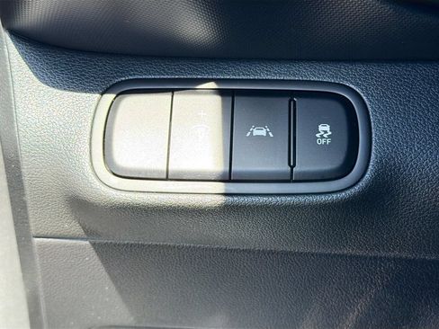 Used 2022 Hyundai Venue SEL w/ Cargo Package FWD image 10