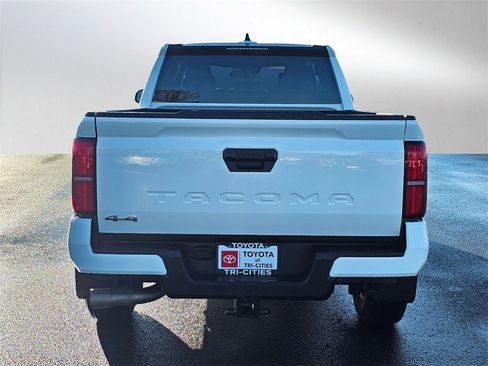 Used 2025 Toyota Tacoma SR5 image 4