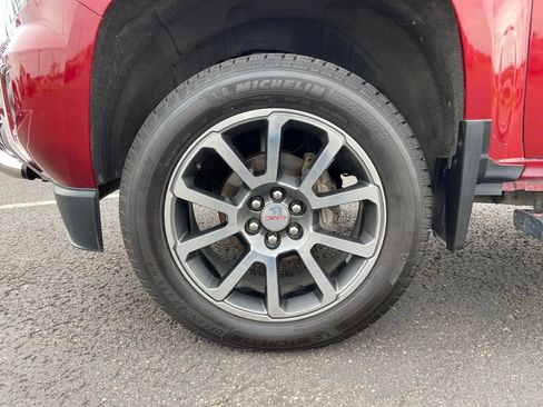 Used 2018 GMC Canyon Denali image 10