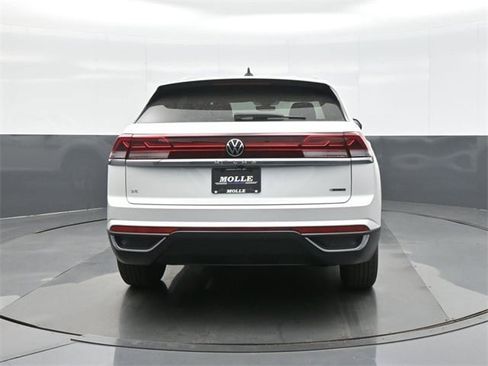New 2026 Volkswagen Atlas Cross Sport SE image 6