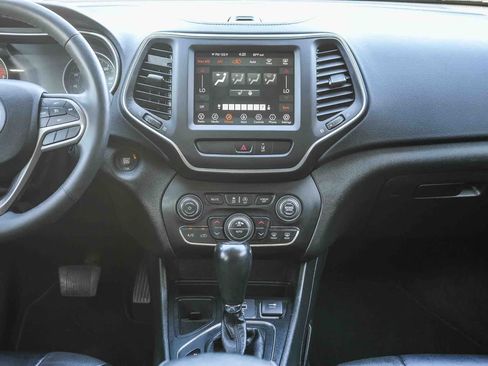Used 2022 Jeep Cherokee Latitude Lux w/ Sun & Sound Group FWD image 13