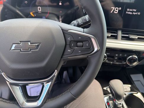 New 2026 Chevrolet Trax LT FWD image 25
