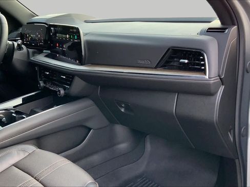 Used 2025 Chevrolet Tahoe High Country w/ Sun And Tow Package AWD/4WD image 18