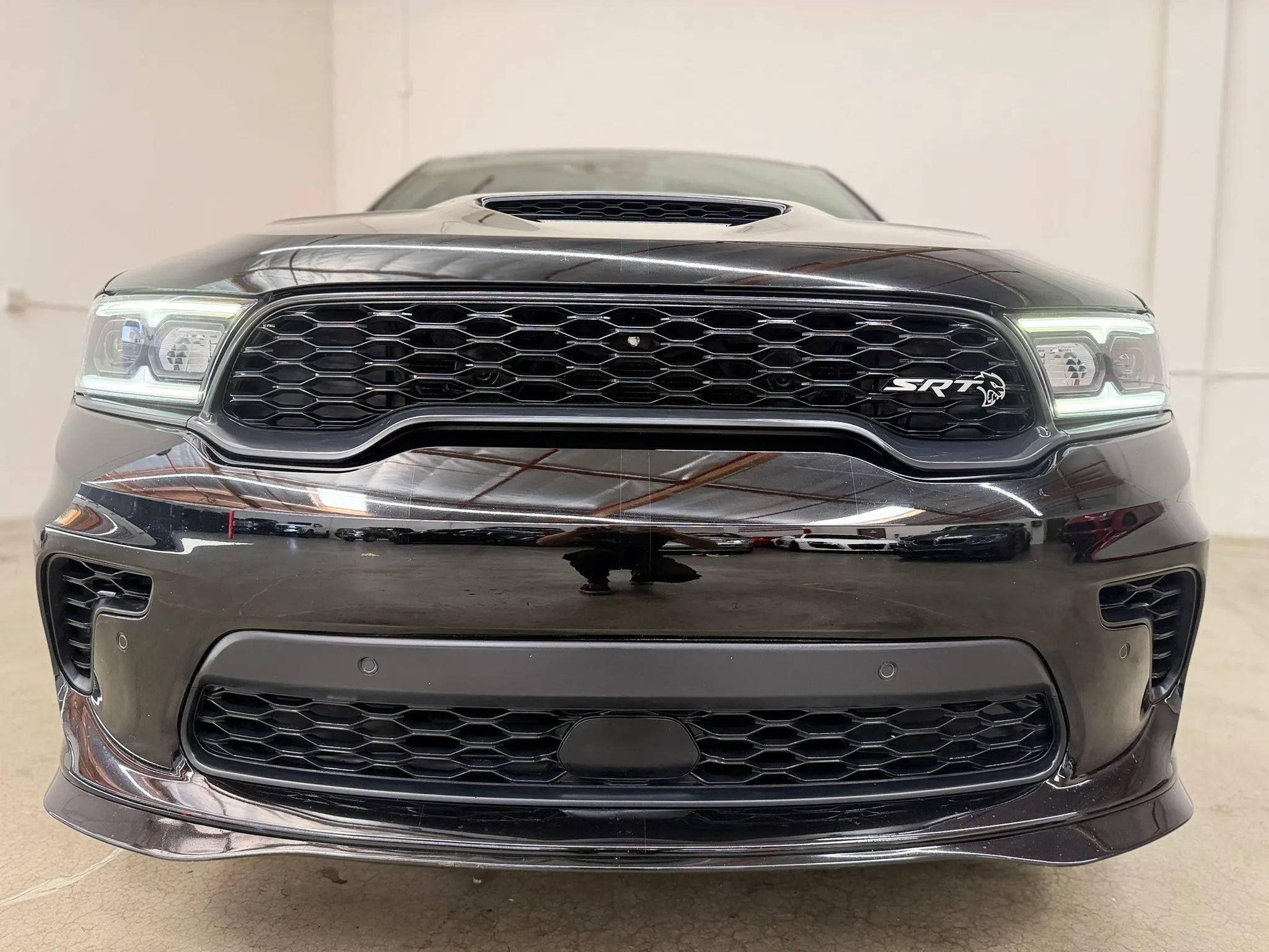 Used 2021 Dodge Durango SRT Hellcat w/ Technology Group AWD/4WD image 4