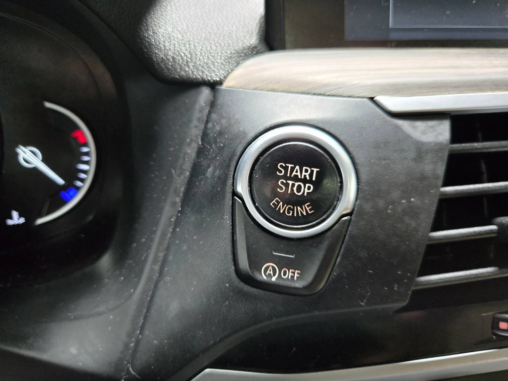 Used 2018 BMW X3 xDrive30i AWD/4WD image 18