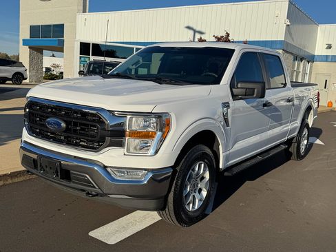 Used 2022 Ford F150 XLT w/ Max Trailer Tow Package image 4