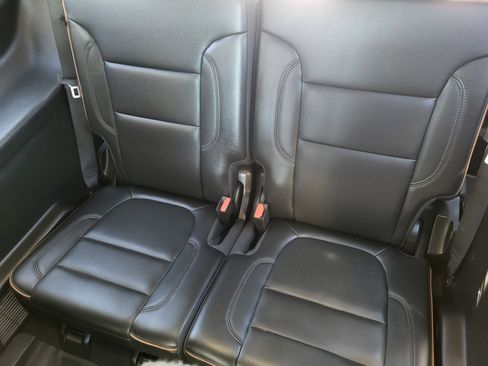 Used 2023 GMC Acadia AT4 w/ Technology Package AWD/4WD image 25