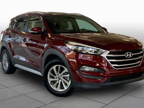 Used 2017 Hyundai Tucson SE Plus AWD/4WD image 3