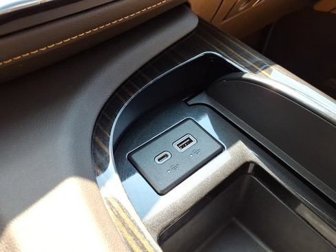 Used 2023 Cadillac Escalade Premium Luxury w/ LPO, Illumination Package AWD/4WD image 36