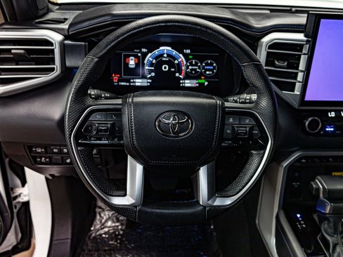 Used 2024 Toyota Sequoia Platinum image 17