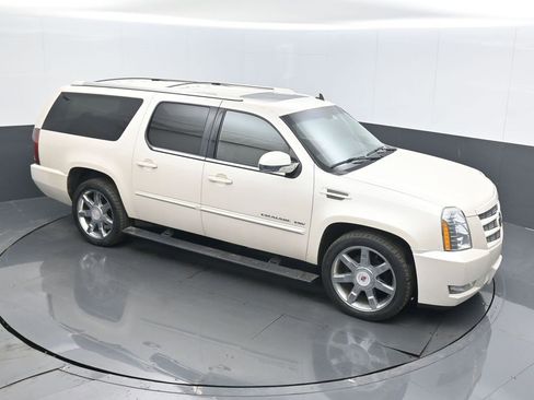 Used 2014 Cadillac Escalade ESV Premium image 27