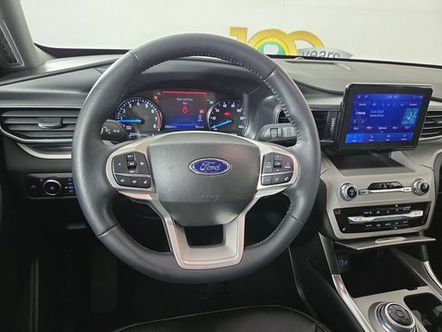 Used 2023 Ford Explorer XLT w/ Equipment Group 202A AWD/4WD image 14