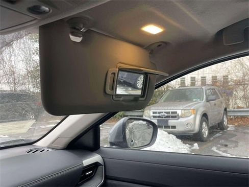 New 2025 Nissan Kicks SV w/ SV Premium Package image 29