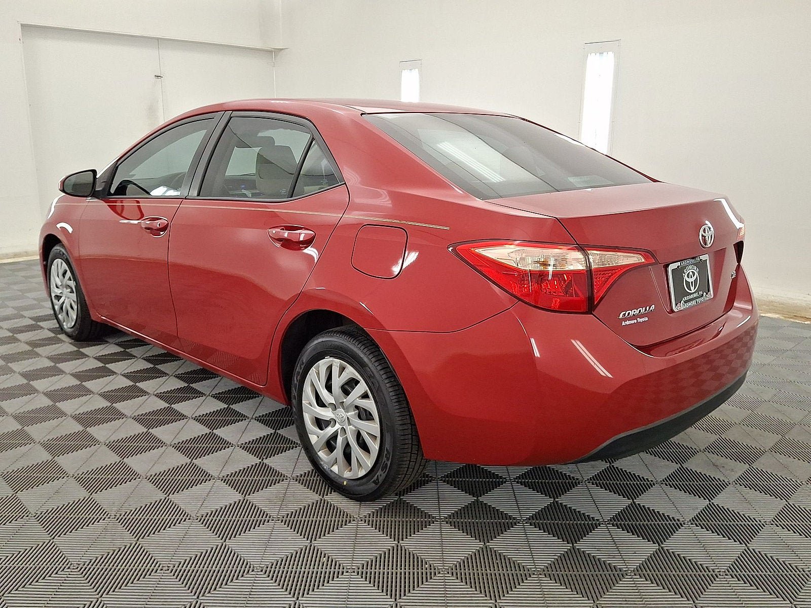 Used 2017 Toyota Corolla LE FWD image 13