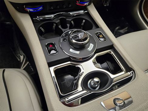 Certified 2016 Rolls-Royce Wraith image 39
