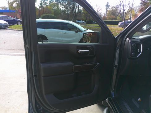 Used 2019 Chevrolet Silverado 1500 RST w/ All-Star Edition image 17