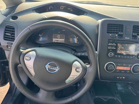 Used 2015 Nissan Leaf S w/ Charge Package image 18
