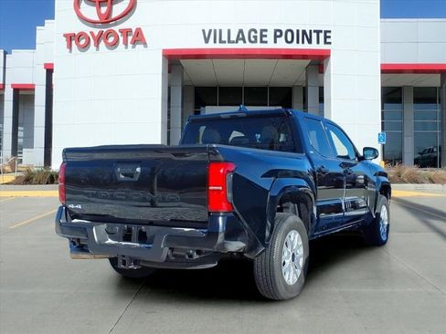 Used 2025 Toyota Tacoma SR5 image 4